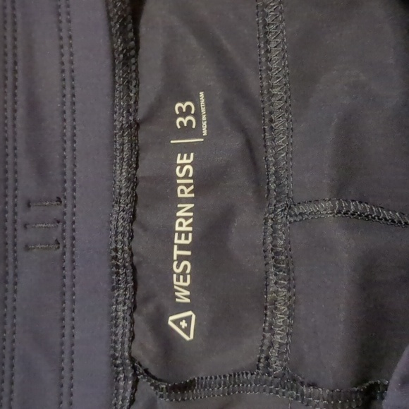 Western rise boundless navy blue short size 33 - Picture 4 of 4